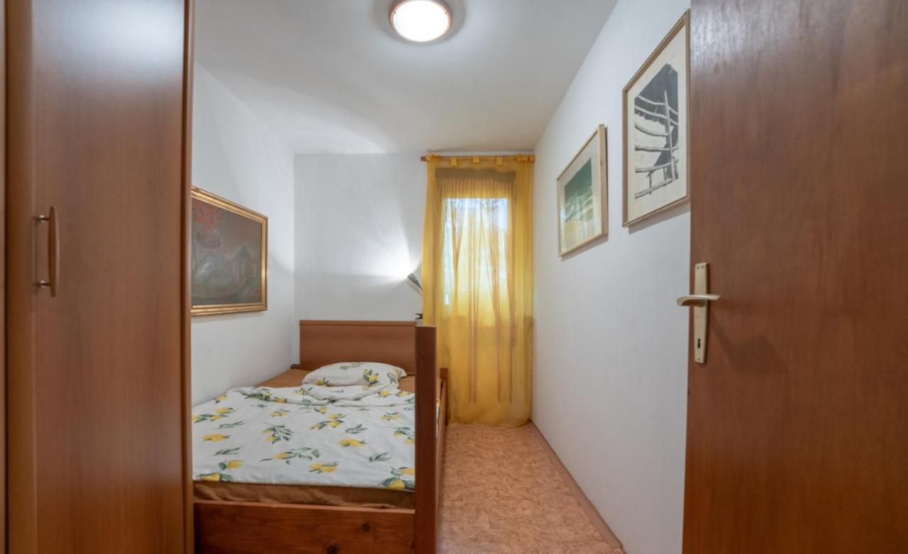 Apartment Ruj Zambratija  Exterior photo