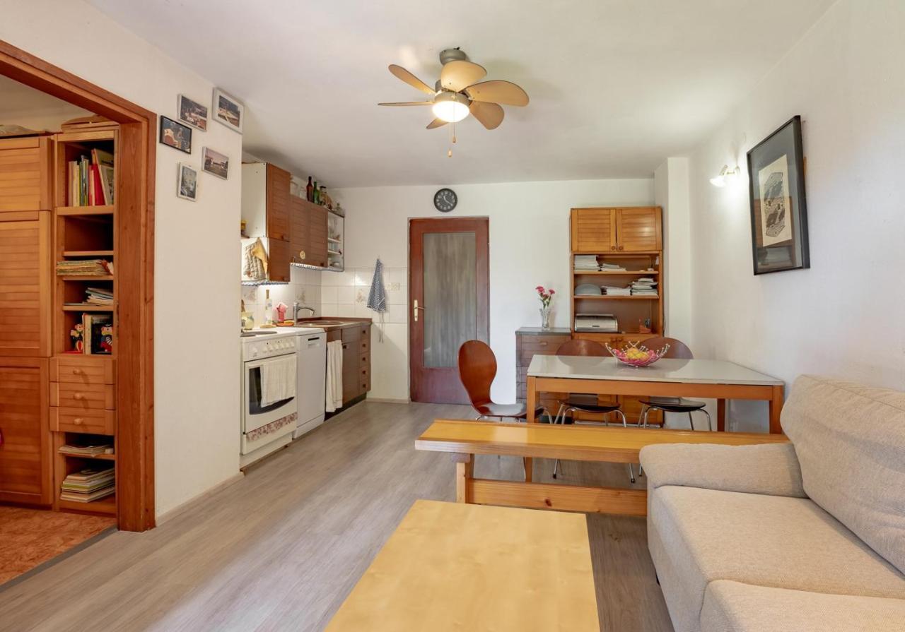 Apartment Ruj Zambratija  Exterior photo